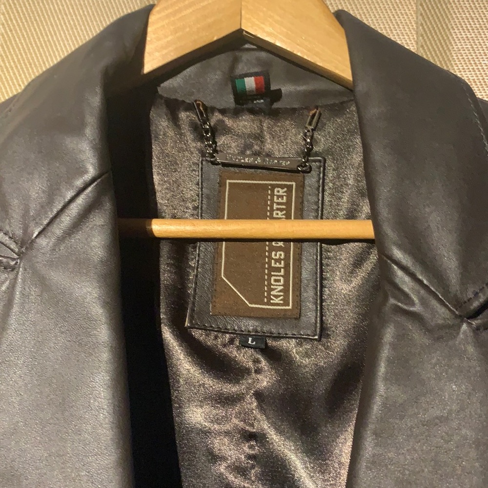 Size L knobles and carter